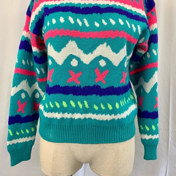 Vintage 90s Geometric Women's Crew Neck Sweater - Picture 2 of 6